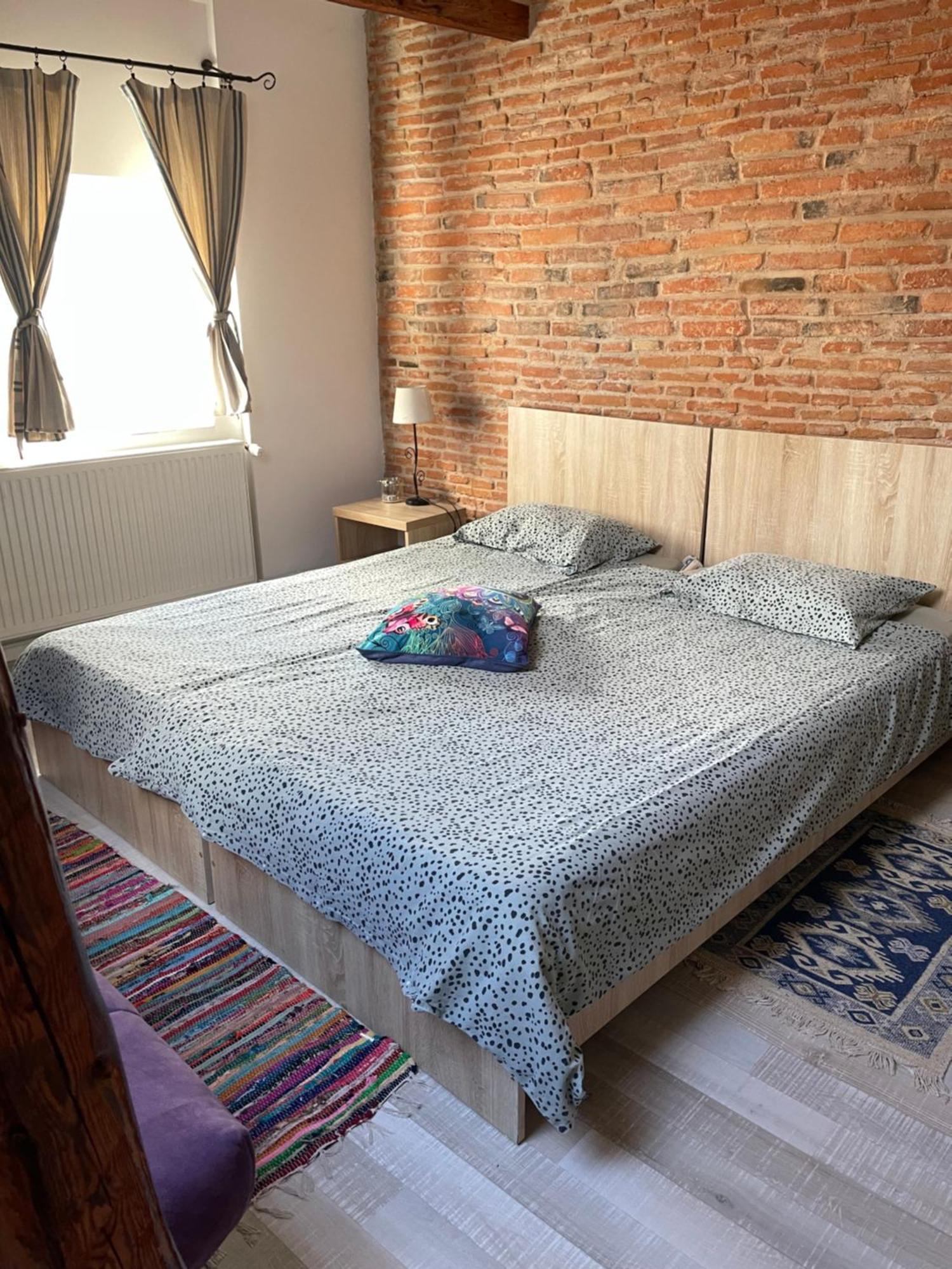 Blue House Hotel Brasov Ngoại thất bức ảnh