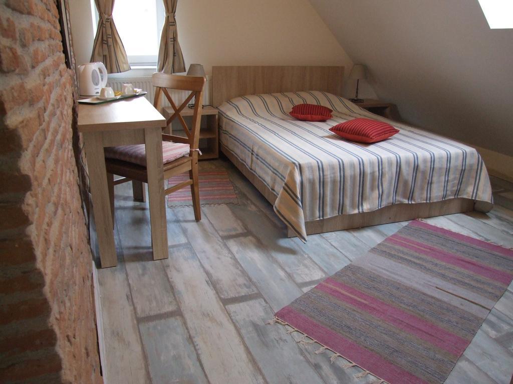 Blue House Hotel Brasov Ngoại thất bức ảnh