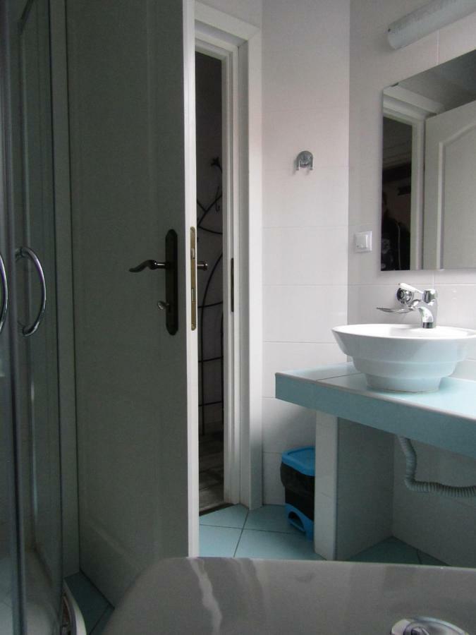 Blue House Hotel Brasov Ngoại thất bức ảnh