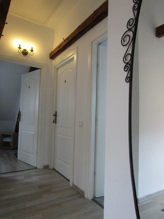 Blue House Hotel Brasov Ngoại thất bức ảnh