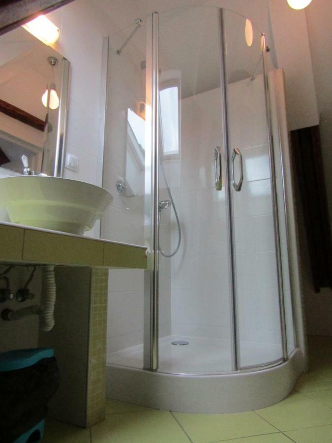Blue House Hotel Brasov Ngoại thất bức ảnh