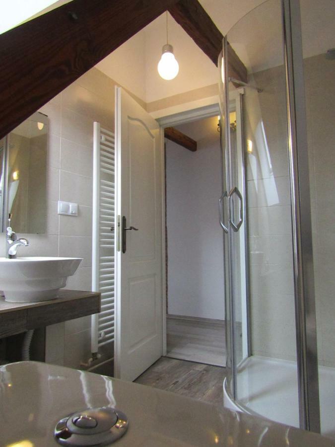 Blue House Hotel Brasov Ngoại thất bức ảnh