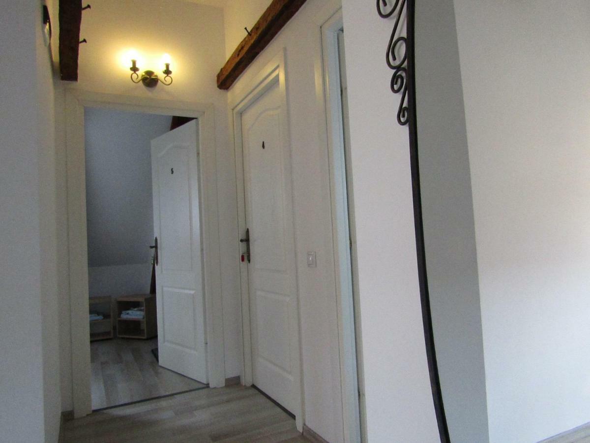 Blue House Hotel Brasov Ngoại thất bức ảnh